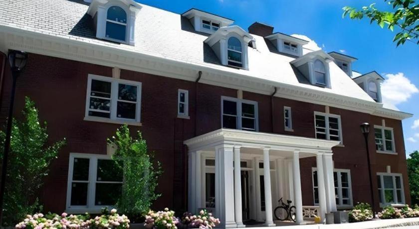 Отель The George Montclair Экстерьер фото